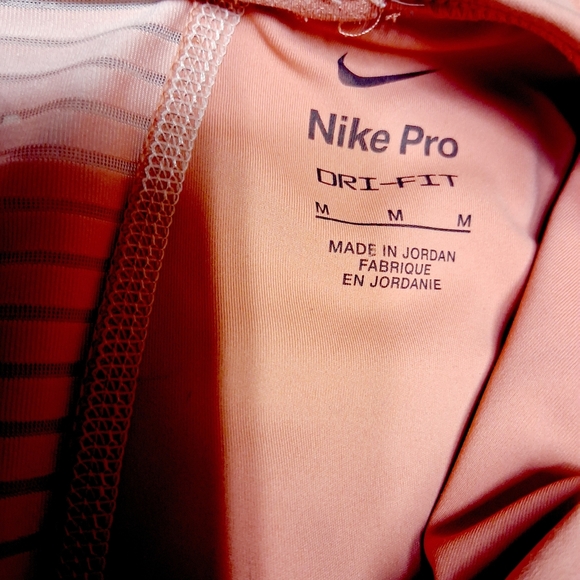 Nike Pro Dri-FIT Peach Top - Picture 3 of 3